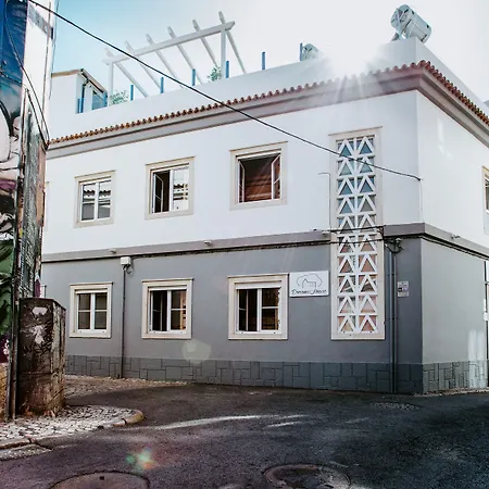 Dreams House 旅馆 *