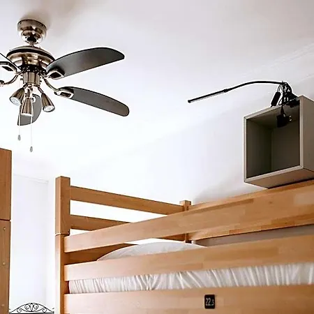 Hostel Dreams House