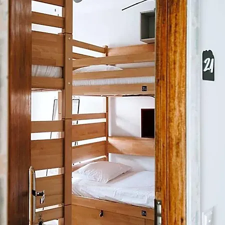 Hostel Dreams House *