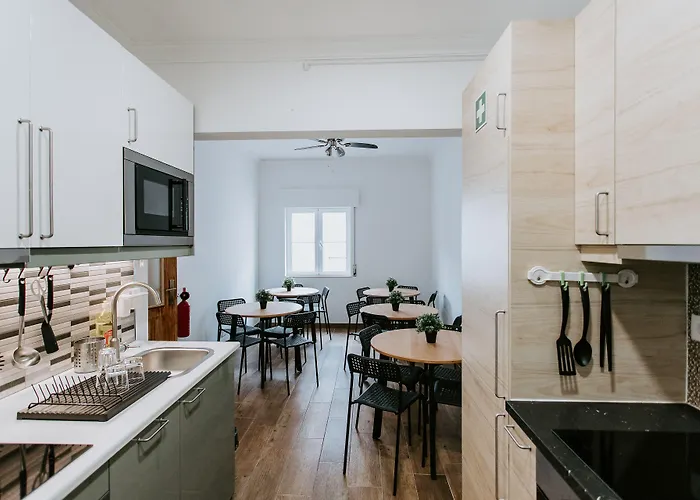 بيت شباب Dreams House فارو